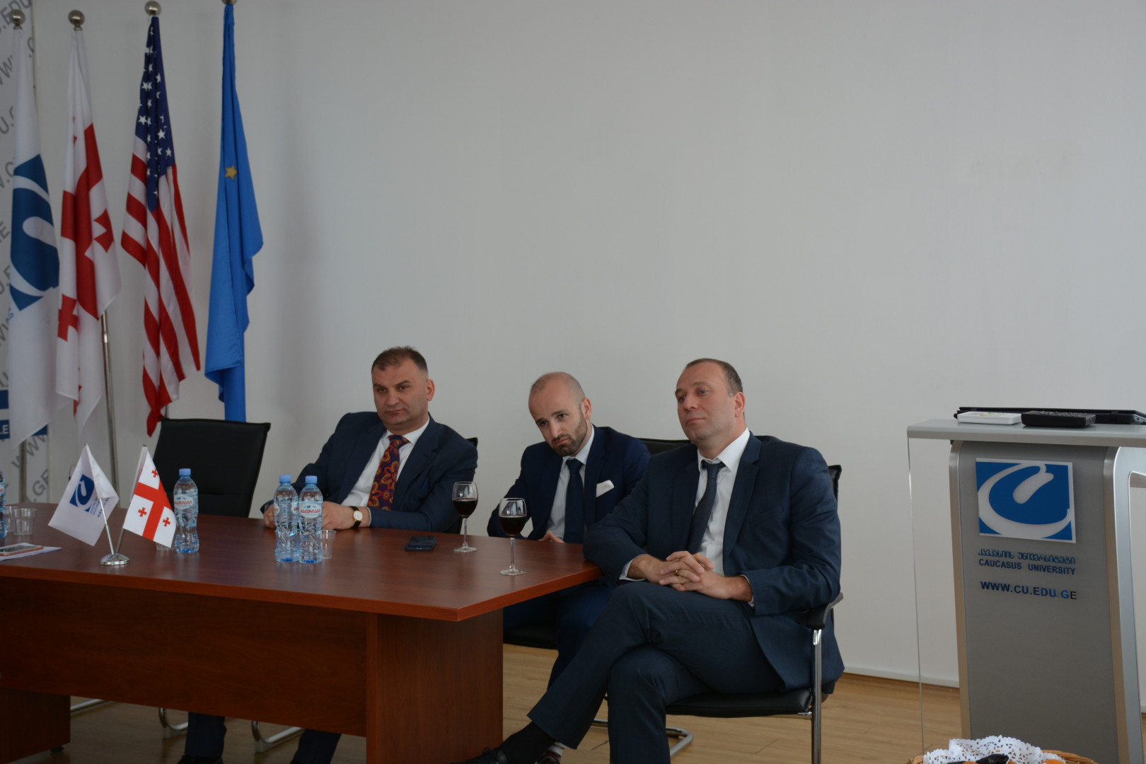 კოლუმიბიის უნივერსიტეტის სტუდენტები და კურსდამთავრებულები სტუმრად კავკასიის უნივერსიტეტში